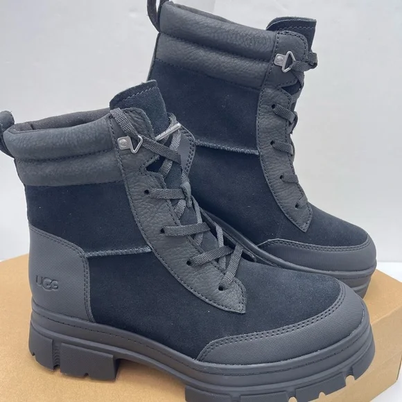 UGG Women's Lace-Up Boot
W / 1174492
W ASHTON WEATHERIZED LACE UP Boots Black - Picture 7 of 16